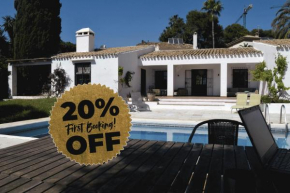 JacAL Shack - Artist's Authentic Andalusian Villa with Pool in Marbella.